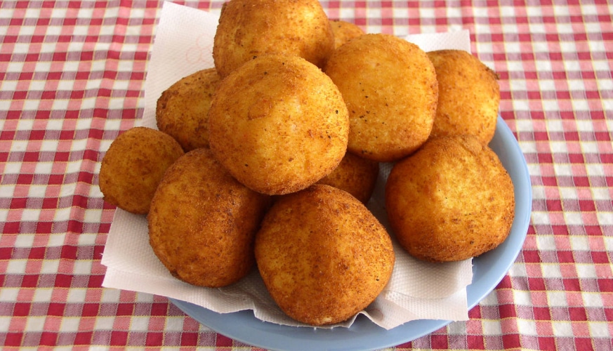 Sicily Food (Irresistible Dishes You’d Want To Relish In 2022) Arancini