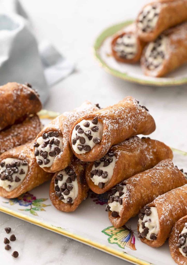 Sicily Food (Irresistible Dishes You’d Want To Relish In 2022) Cannoli