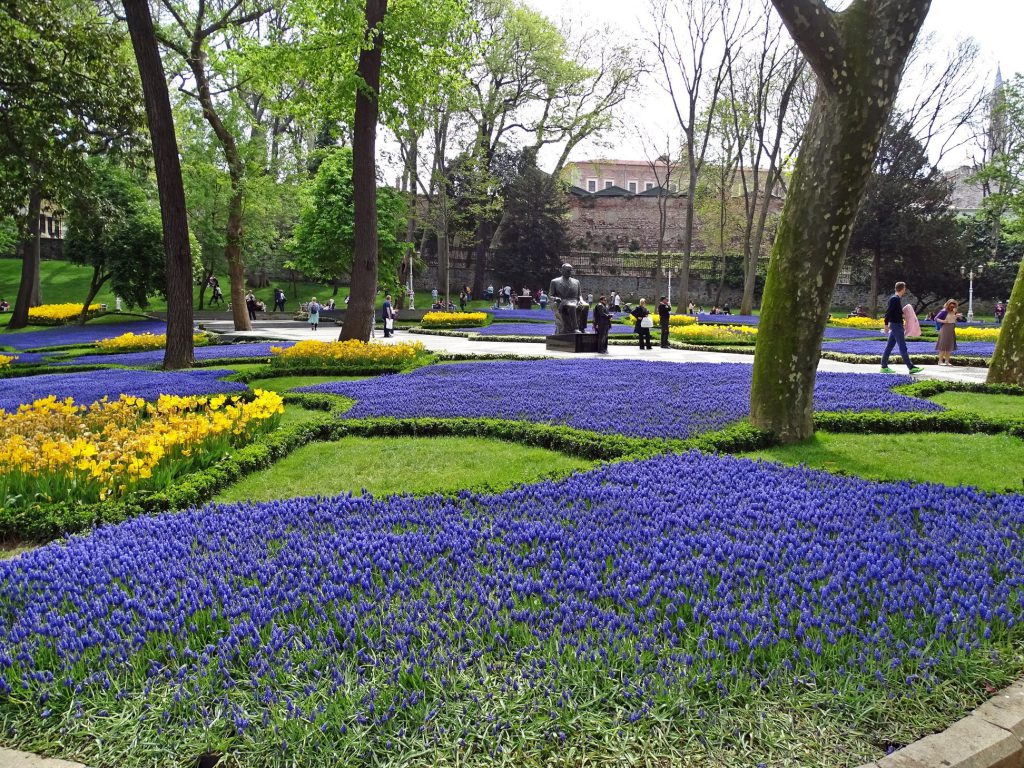 Best Things to see and do in Istanbul Gulhane Park 