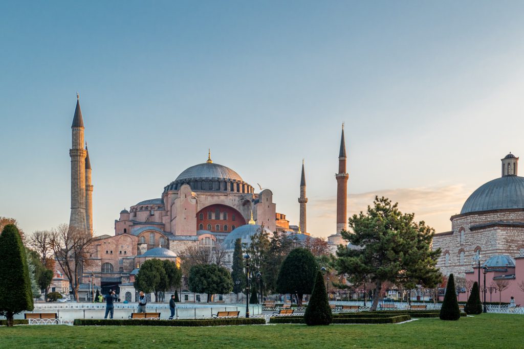 Best Things to see and do in Istanbul Hagia Sophia Mosque 