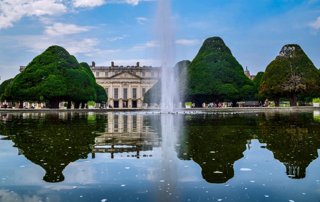 Best Places to See in London - Hampton Court Palace 