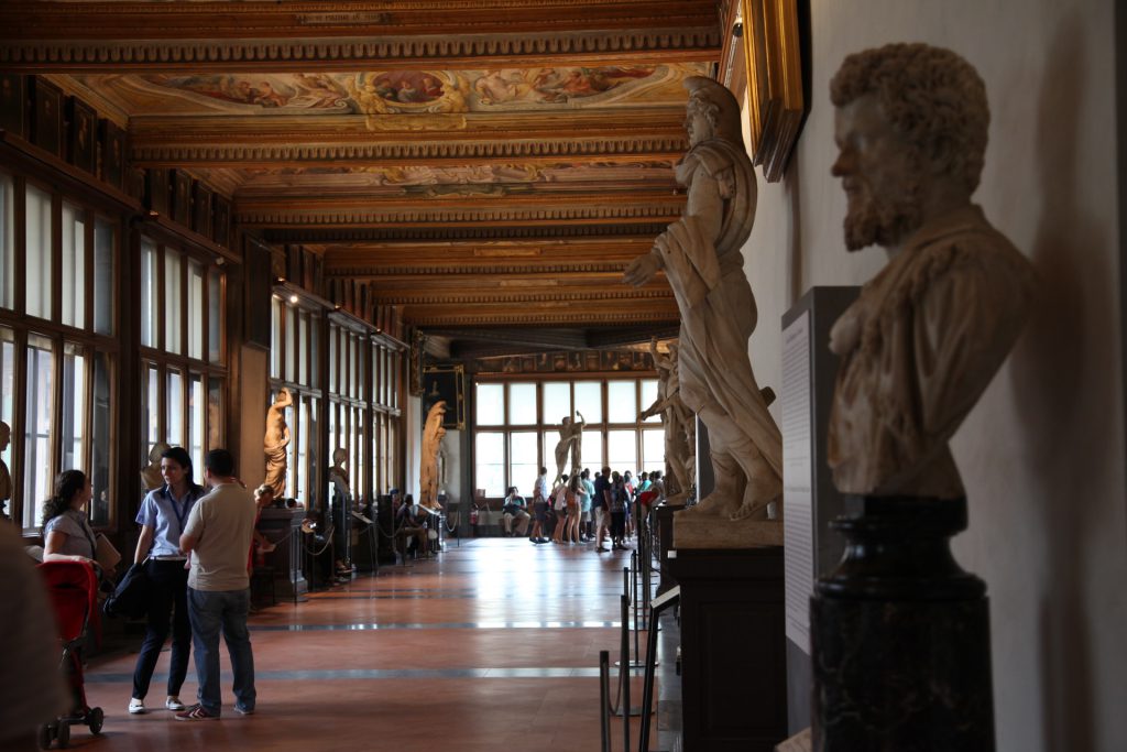  Things To Do In Florence Interior Of The Uffizi Palace And Gallery