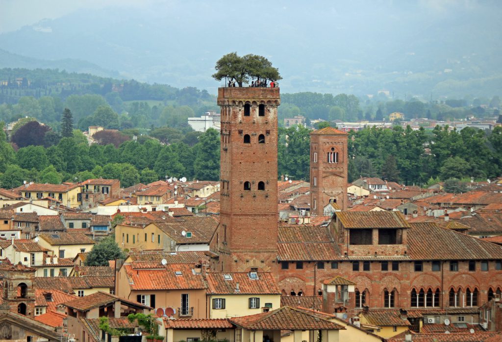 Beautiful Must see Towns in Italy Lucca 