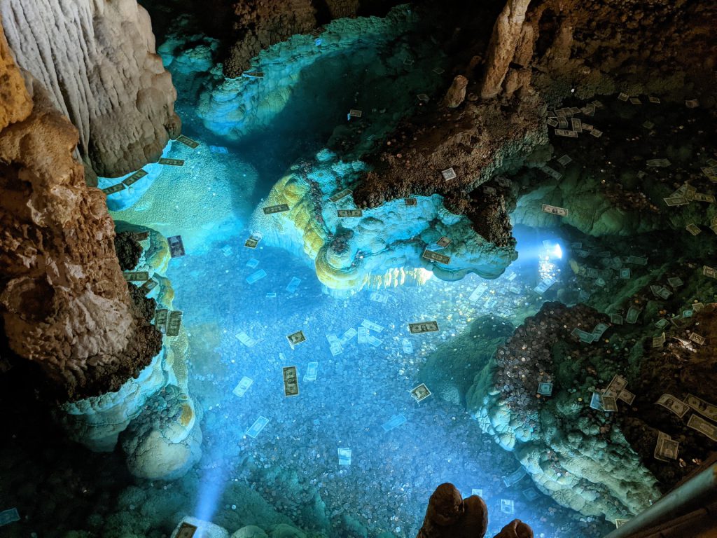 Best Places To Visit in Virginia  Luray Caverns 