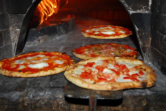 Top Things To Do In Rome  Roman Pizza Baked In A Forno