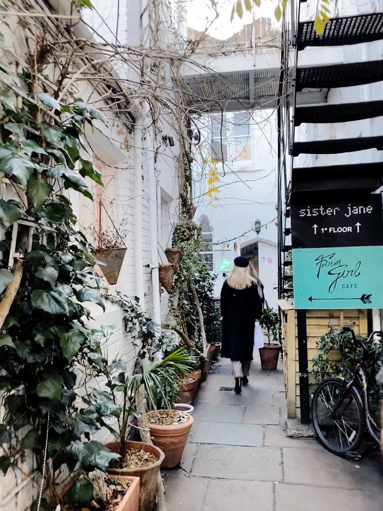 Farm Girl - Best Coffee Shops in London 