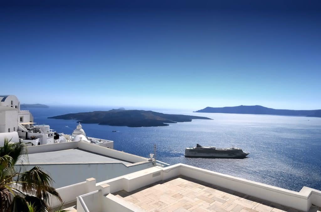 Is a cruise the best way to see Greece? - Most asked questions when traveling to Greece