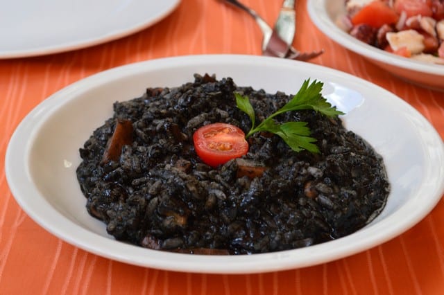 EL ARROZ NEGRO - Top 20 Irresistible Spanish Food