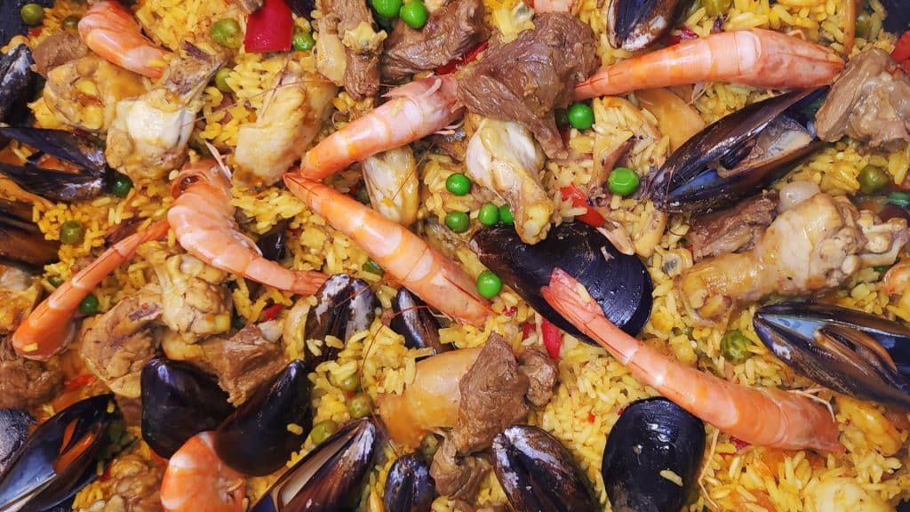 PAELLA - Top 20 Irresistible Spanish Food 