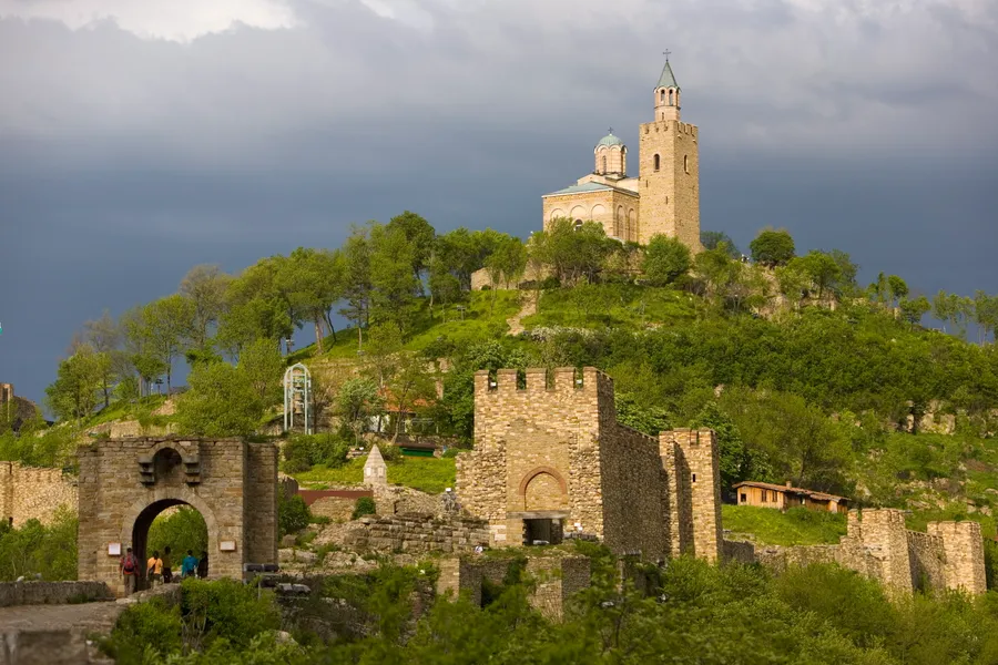 Tsarevets Fortress - Places to visit in Bulgaria