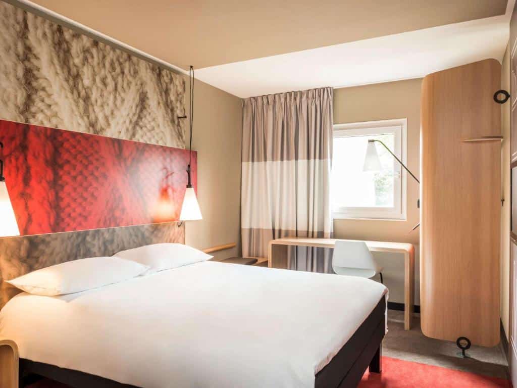 ibis Gent Centrum St. Baafs Kathedraal - Best Hotels to Stay in Ghent, Belgium