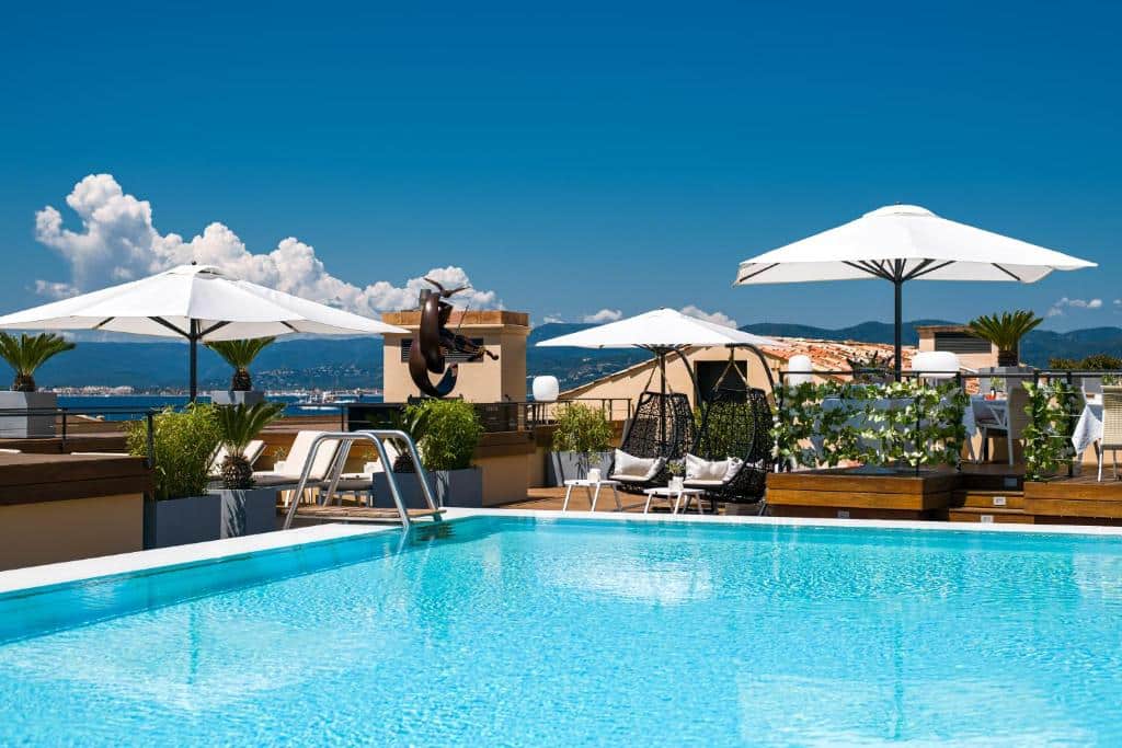 Hôtel de Paris Saint-Tropez - The Best Hotels to Stay on the French Riviera 
