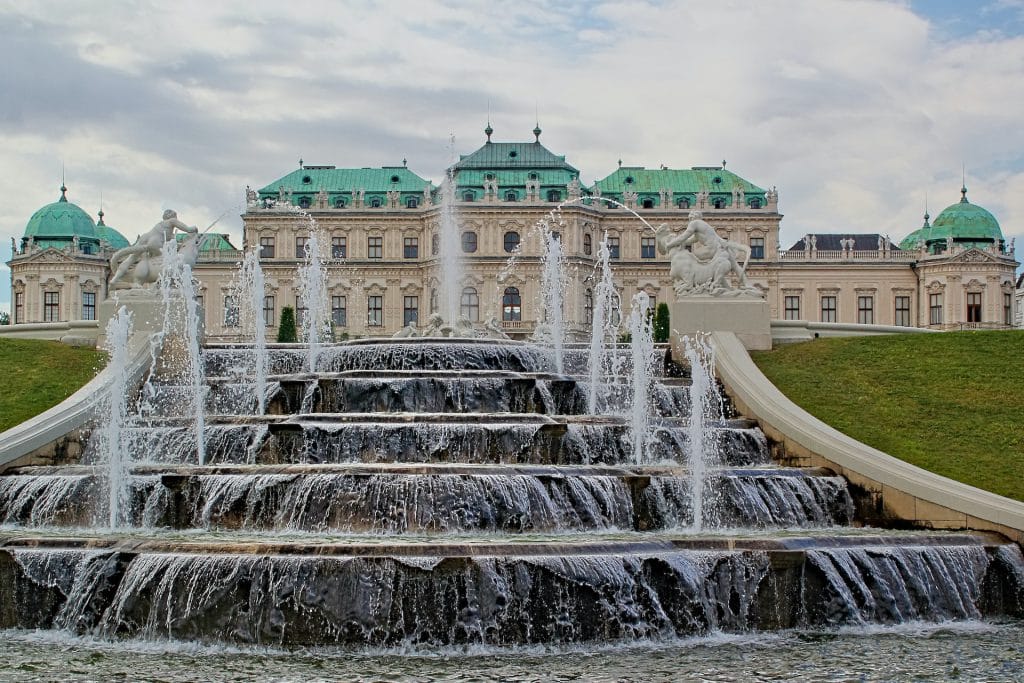 Belvedere Gardens - Free Things to do in Vienna, Austria