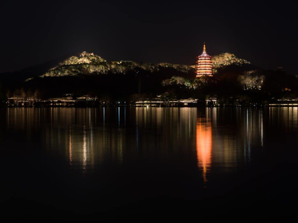 The West Lake, Hangzhou - Amazing Places to Visit in China