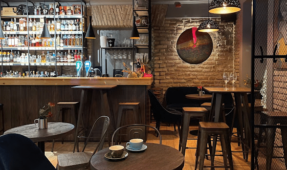 Vintage Vibes Lounge - Best Cafés in Vilnius, Lithuania